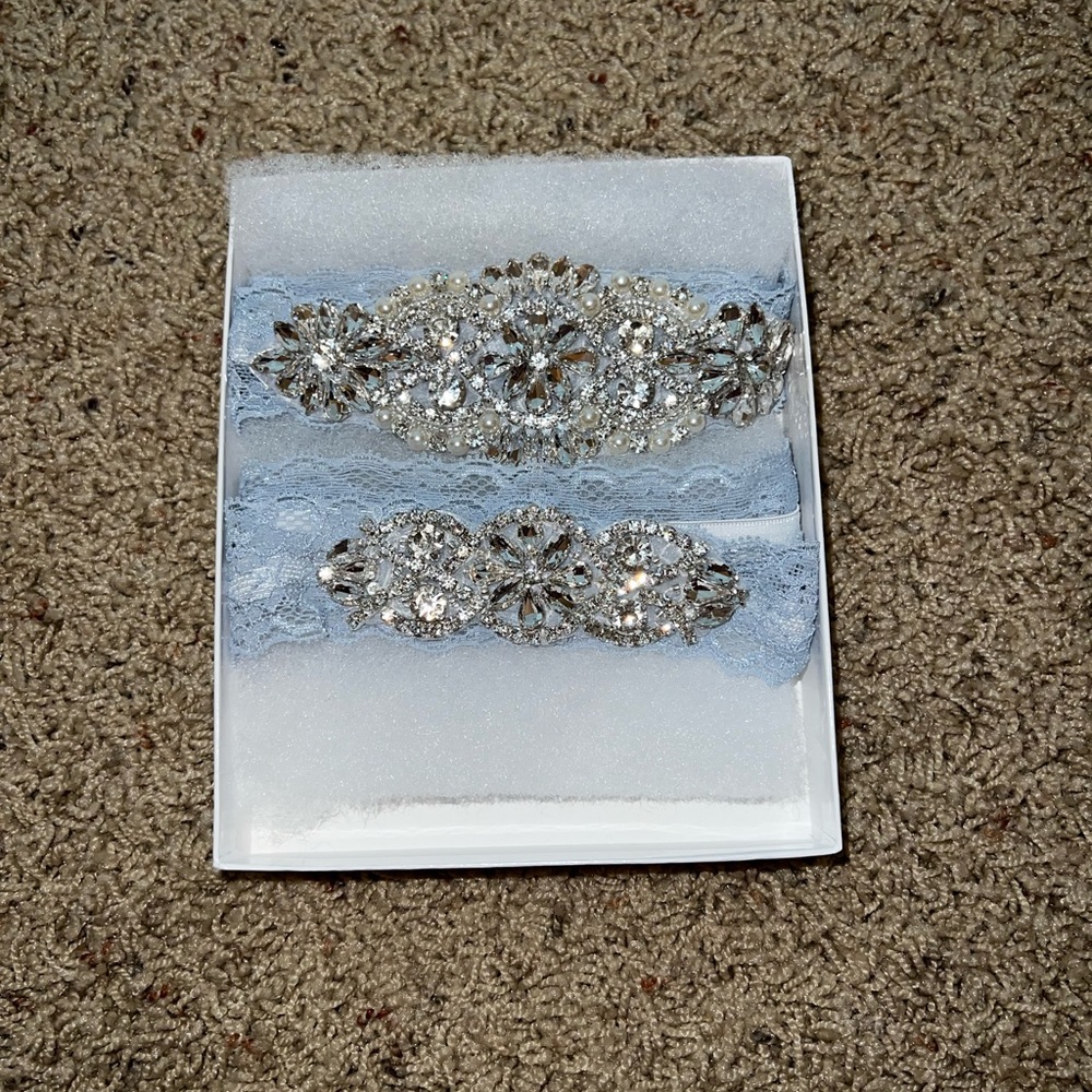 wedding garter set